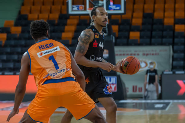 强硬与敬业 强硬与敬业